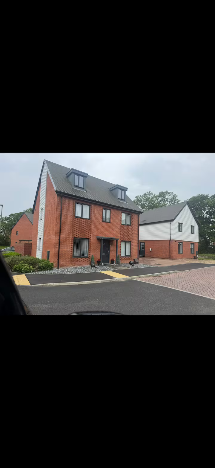 5 Bedroom Home – Family Stays